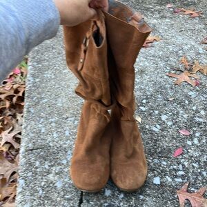 Suede boots. Size 7